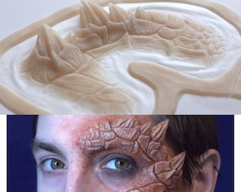 Drache/Schuppen/Eidechse Halbgesicht Prothetik, SFX Make-up, Silikonapperat, Halloween, Special Effects, Cosplay, LARP