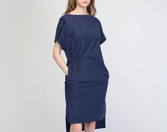 Robe cupro minimaliste avec poches / robe d’été en coton sans manches élégante / robe décontractée midi extravagante / robe confortable pour le cou