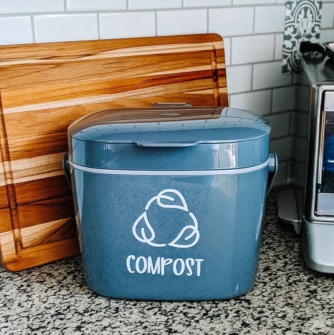 Barnyard Designs Kitchen Compost Bin Kitchen Counter Indoor Compost Bin, Countertop  Compost Bin with Lid, Composting Bin Food Waste Composter Bin Cycler Bucket  with Filter, 1.2 Gallon 7”x9.5”, Mint