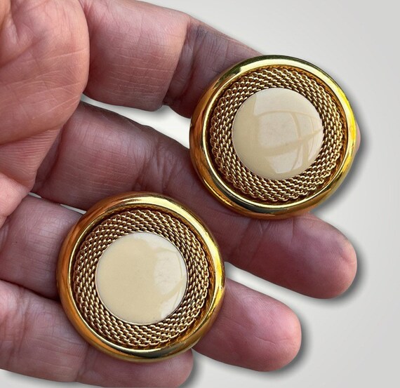 FABULOUS Vintage Gold Mesh Enamel Earrings 1980s 1990s Classic Chunky Runway Cream Circles Geometric Statement Jewelry