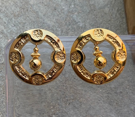 LOVELY Vintage Gold Hoop Earrings 1980s 1990s Chun