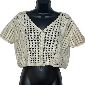 Vintage Crocheted Cropped Sweater 1990s Y2K Cream Cotton Grandmacore Cottagecore Whimsygoth Boho Western Euro Cardigan Size L