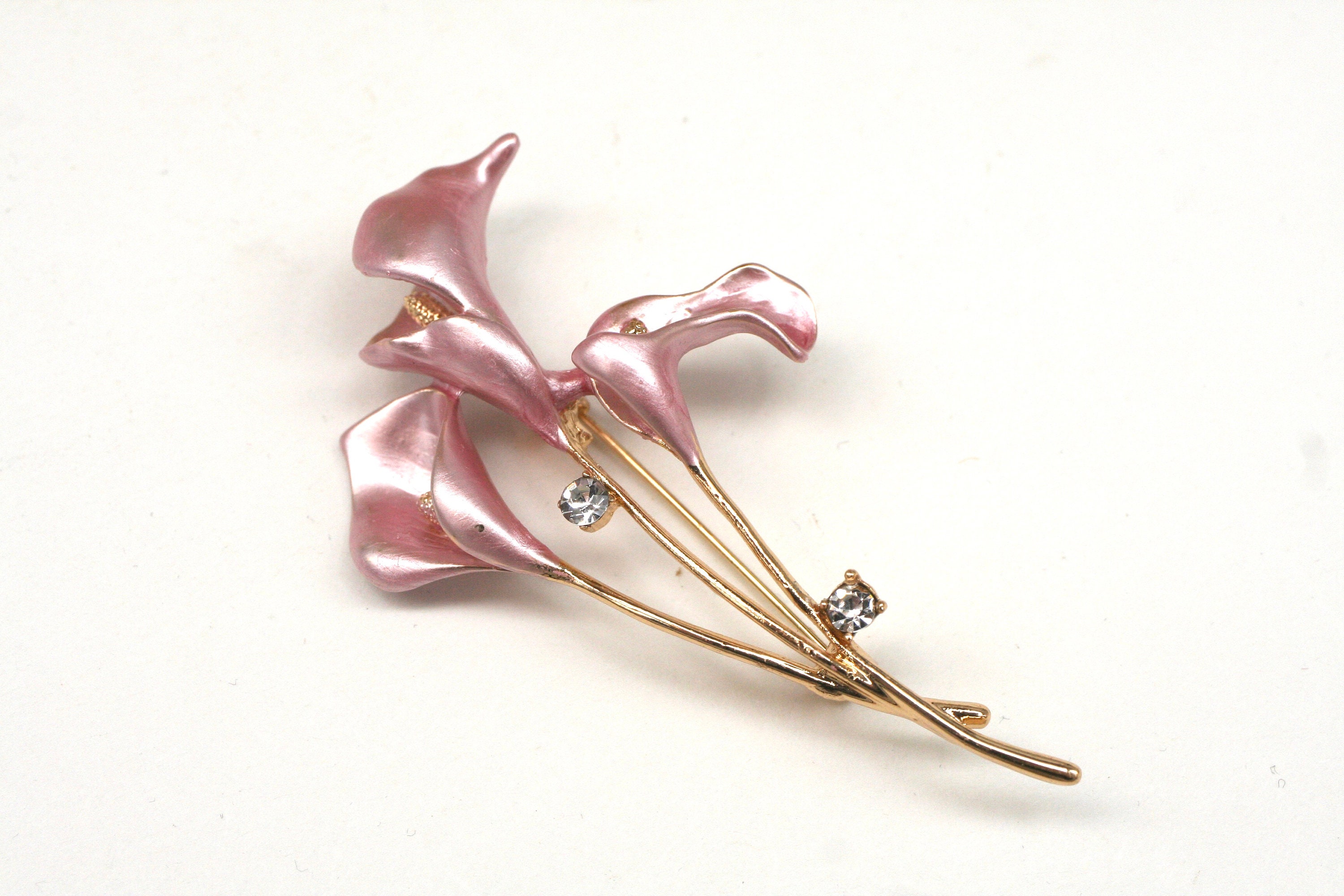 Calla lily best sale brooch