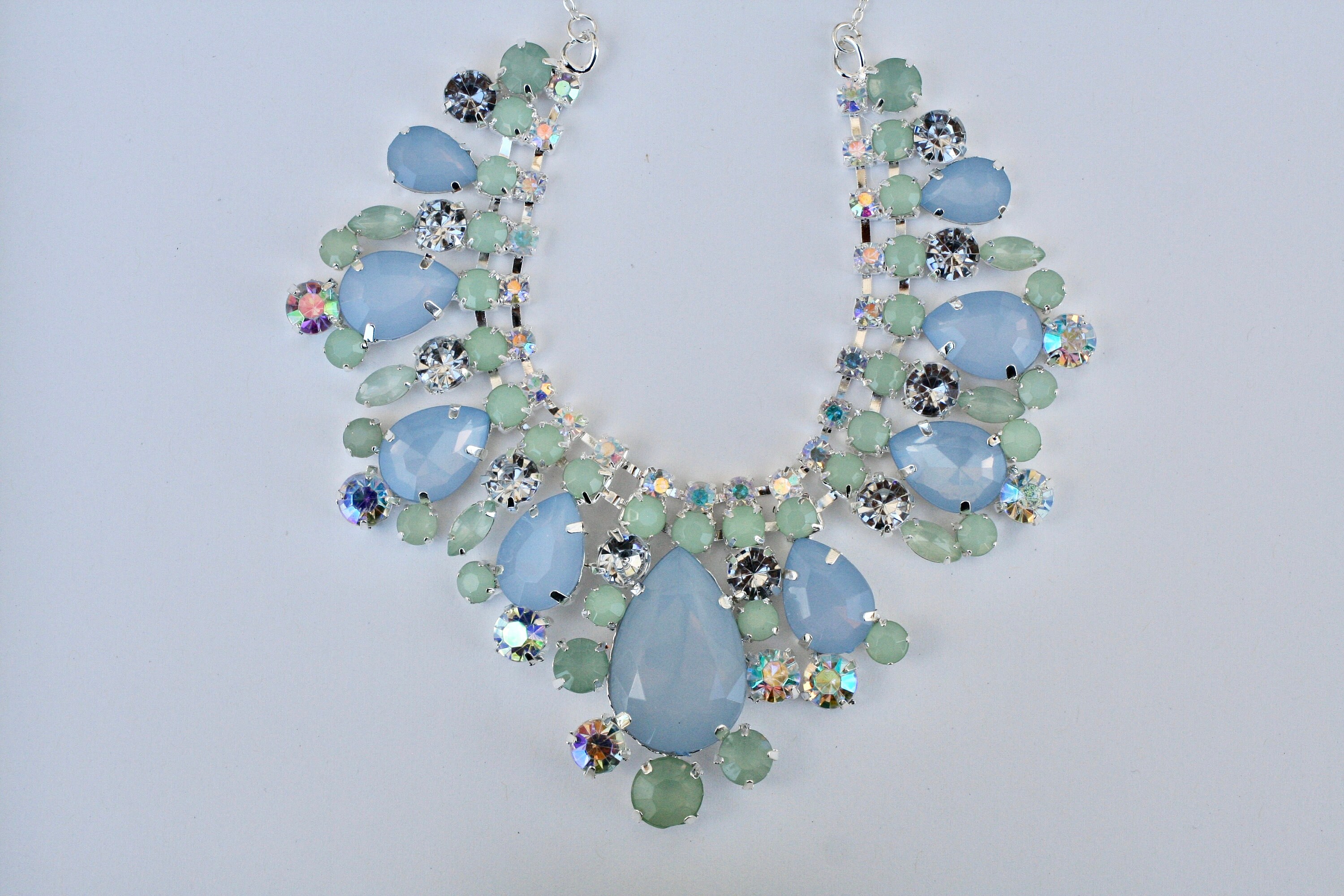 Blue bib necklace deals
