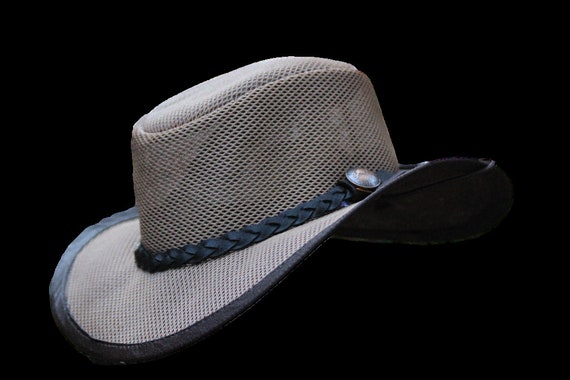 Fishing Hat YES, It FLOATS Cool Soakable UV Mesh Hat New Improved