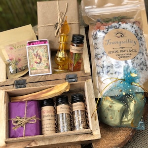 Witchcraft Starter Kit, customizable, with ritual candles, herbs, crystals, oils & more for new or experienced witches / witchy gift