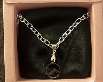 Gold/Silver Chain Necklace with Mountain Charm, Necklace for Nature Lovers, Birthday Gift, Gifts for Her, Gifts for Him