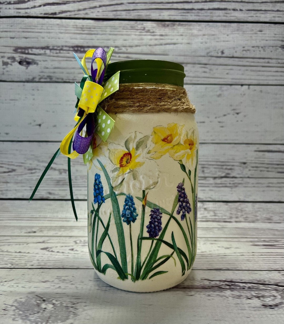 DAFFODILS and LAVENDER Flowers Bouquet Glass Container Glass Etsy