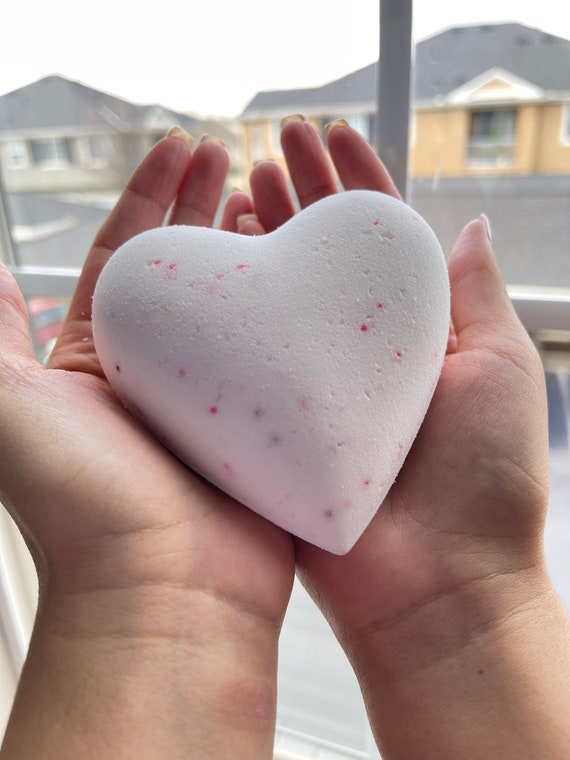Heart shaped bath bombs deals