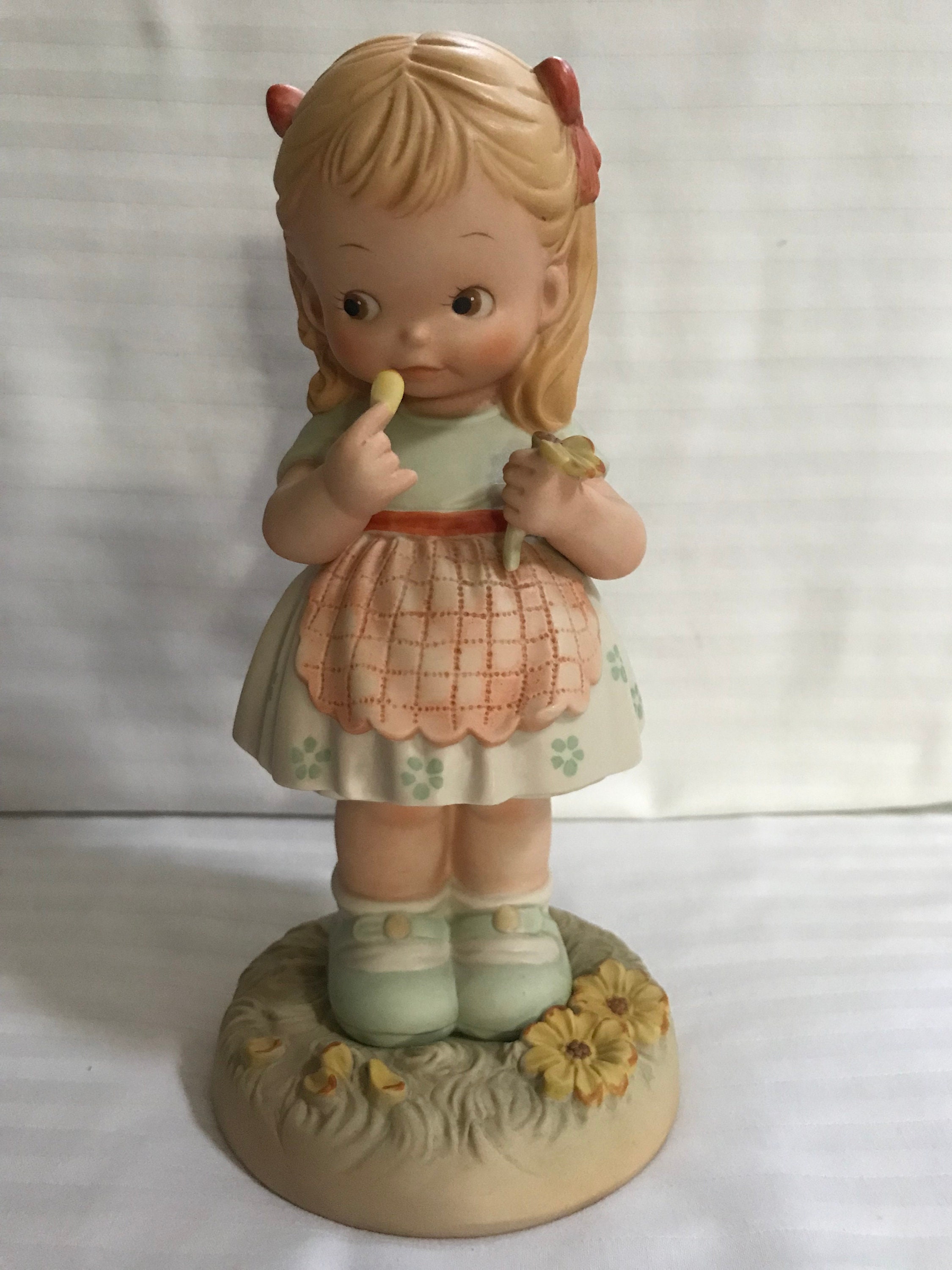 Memories Of Yesterday She Loves Me MY991