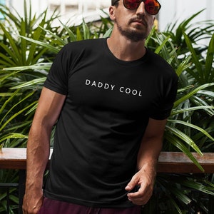 Statementshirt DADDY COOL | Papa Hoodie personalisiert , Sweater ,T-Shirt | Hoodie Dad Shirt | Geschenke Männer | Vatertagsgeschenk