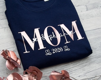 Pull de maman personnalisé avec des noms d'enfants, cadeau de fête des mères, chemise de maman personnalisée, cadeau de Noël, fête des mères