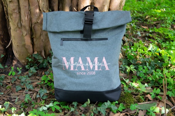 Roll-Top Rucksack, Oma mit Herz, Mama Wickelrucksack, personalisierter Wickelrucksack, individuelle Geschenksidee, Muttertag, Kliniktasche
