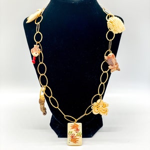 Bone-cut sea charms charms necklace with vermeil chain