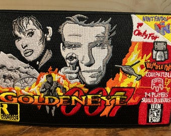 007 ゴールデンアイ N64 ゲームボックスアート アイロン接着またはベルクロ ディテール ラージ レトロゲーマーパッチ - 4x6インチ
