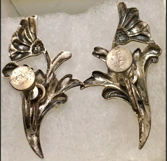 Vintage Flower sterling screw-back Earrings - image 4