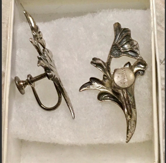 Vintage Flower sterling screw-back Earrings - image 3