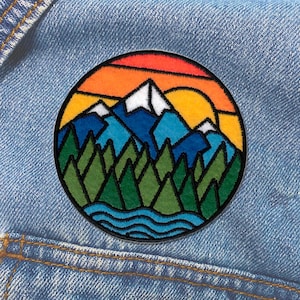 Round Mountain Side Landscape Embroidery Patch Nature Embroidered