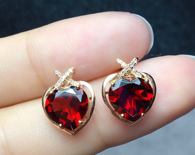 18k rose gold natural garnet studs earrings in diamonds/Victorian vintage classic garnet studs/Custom Bridal Jewelry/Birth anniversary gift
