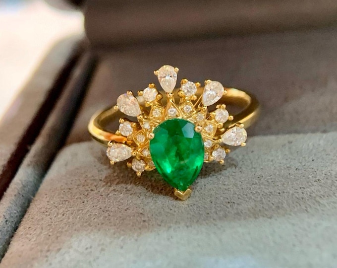 18k diamond emerald ring/Natural Certified Emerald ring in 18k solid gold/Engagement Wedding ring/halo handmade ring/unique promise ring