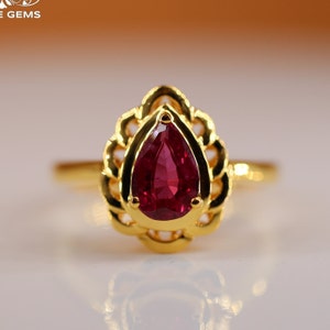 Untreated Pigeon Blood Red 18k gold Ruby Engagement Ring/Mozambique red ruby/Natural certified ruby/Mozambique ruby,bespoke jewelry,high end