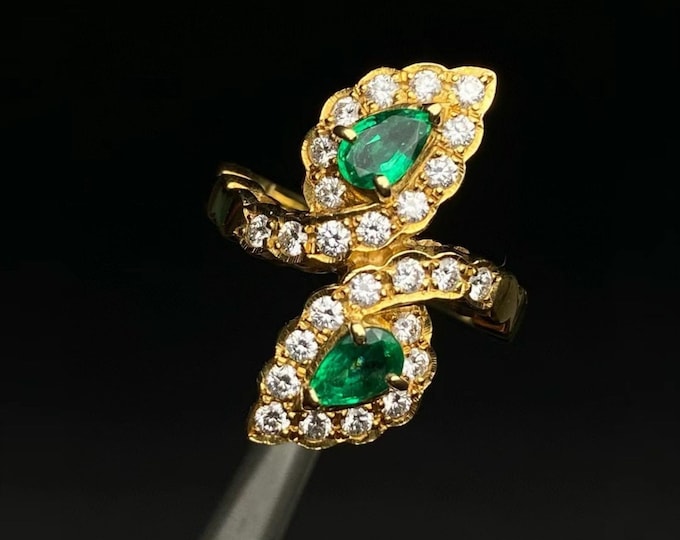 Unique high end natural emerald ring in 18k solid gold/Mindful double stone emerald jewelry/Custom personalized emerald gift for her/Handmad
