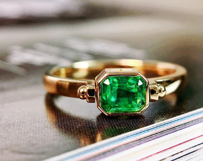 18k solid gold emerald engagement ring/Unique natural Colombia emerald engagement ring/Double side wearing emerald ring/diamond back ring