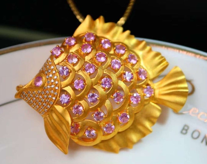 18k solid gold pink sapphire pendant brooch/Natural padparadscha sapphire necklace/Natural pink sapphire brooch/Unique golden fish pendant