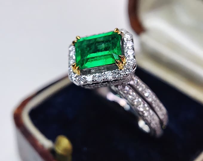 Luxurious Natural  Certified Columbian Emerald Engagement Wedding Ring in 18k gold with diamonds/Emerald Classic/One of a Kind gift/Art Dec0