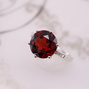 9X9mm Genuine Pigeon Blood Garnet Engagement ring in 14k/18k gold with Diamonds garnet ring Garnet stacking ring/Antique garnet/Art Deco