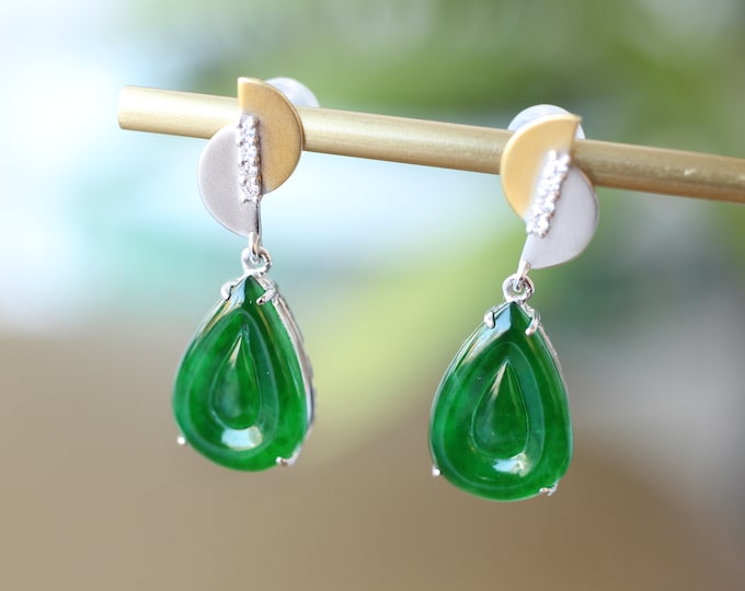 18k Gold Myanmar Natural Vivid green Icy Type Jadeite Earrings/Hand Carved pear shape Victorian Gothic Jade studs/One of a kind gift for her