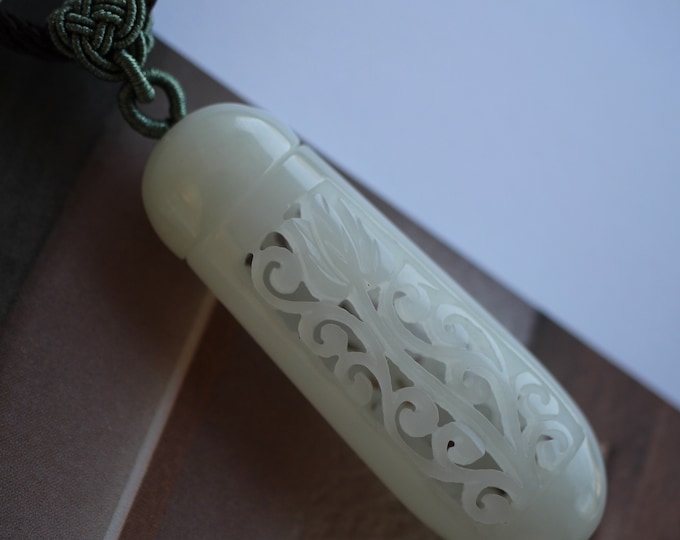 Natural white jade hollow-carved pendant Hand-carved jade pendant/White jade necklace/Unique carved jade diffuser/Vintage white jade pendant