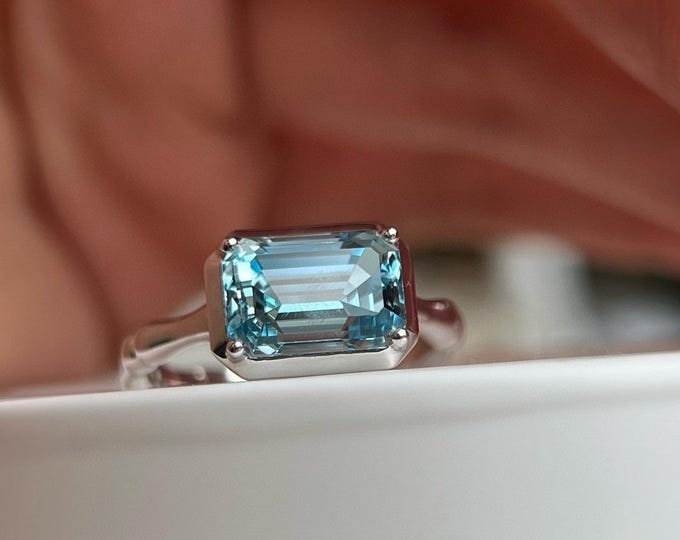Emerald cut natural 5A aquamarine ring in 18k white gold/quality aquamarine ring for her/Women aquamarine birthstone engagement ring for her