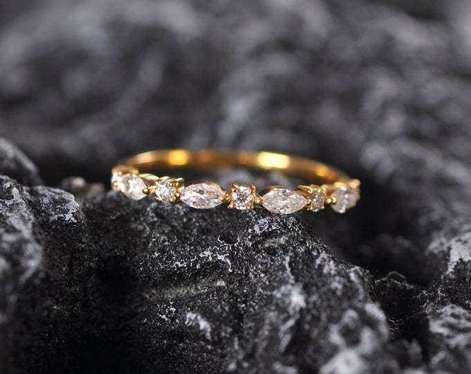 18k solid gold diamond wedding band/Engagement Wedding Bridal Band/Forever one band/unique Proposal ring/Birthday anniversary gold ring