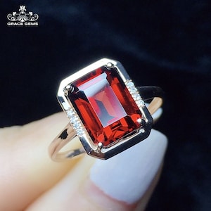 Solid 18k gold Pigeon Blood Genuine Bohemian Garnet ring/Engagement Wedding band with Diamonds/Garnet stone/Natural garnet ring/Art Deco