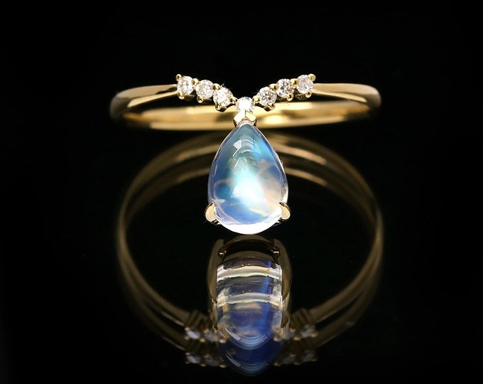 18k Gold Pear Cut Genuine Moonstone engagement ring/Celtic vintage Wedding moonstone Ring/double color Gem band/Art Deco Bridal gift for her