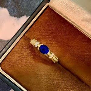 18k gold natural untreated royal blue sapphire engagement ring with diamonds/Art Deco sapphire ring/Modern Celtic sapphire ring women