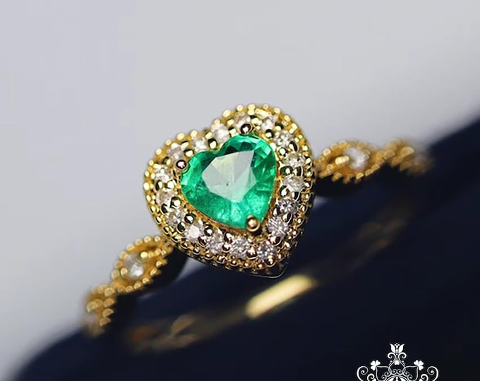 18k gold natural heart shape emerald ring/Vintage antique emerald wedding gift/one of a kind Art Deco promise gift/Handmade anniversary