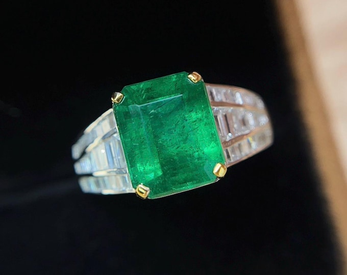 Luxury Statement Green Emerald Band Ring 18k white gold, Art deco Vintage style emerald diamond ring for women