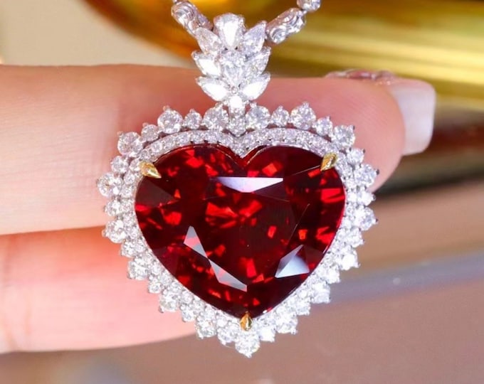 Unique heart natural garnet pendant/Diamond halo garnet necklace in 18k white gold/Handmade garnet fine jewelry/Art Deco garnet pendant/Her