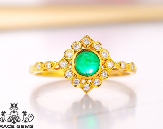 18k gold natural oval emerald engagement wedding ring in 18k gold with diamonds/emerald gemstone made/one of a kind gift/Art Deco promise