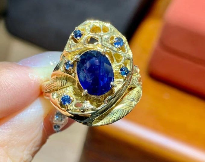Unique vintage royal blue sapphire ring in 18k solid gold/natural untreated sapphire engagement ring/Handmade Art Deco Boho ring gift ring