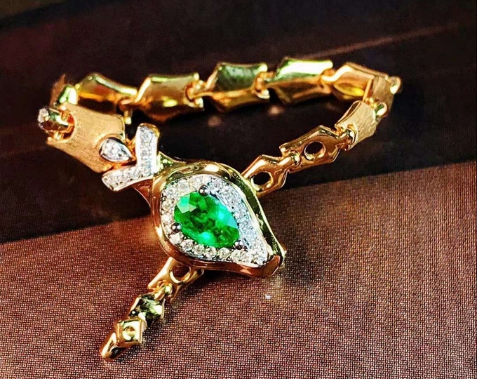 Solid 18k gold snake shape natural emerald ring pendant/Multi-function jewelry/snake biting buckle ring with diamond/Unique designer ring
