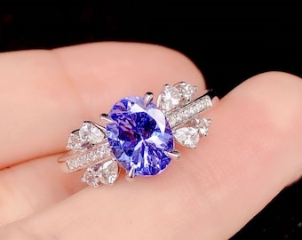 Natural 5A Tanzanite ring in 18k white gold with diamond accents/Unique high end handmade custom Tanzanite gift for her/Unique gift for mom