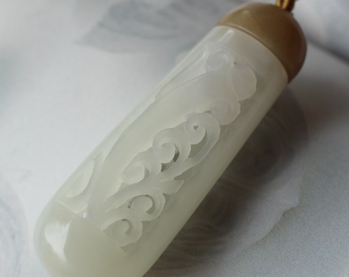 Natural white jade hollow-carved pendant Hand-carved jade pendant/White jade necklace/Unique carved jade diffuser/Vintage white jade pendant