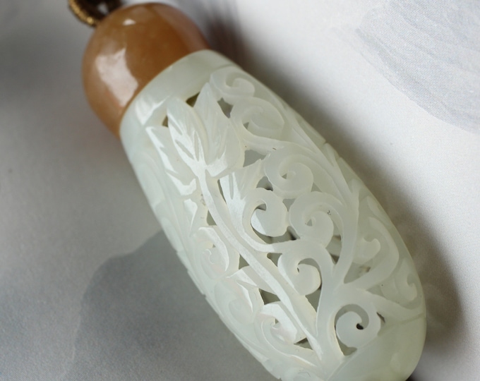 Natural white jade hollow-carved pendant Hand-carved jade pendant/White jade necklace/Unique carved jade diffuser/Vintage white jade pendant