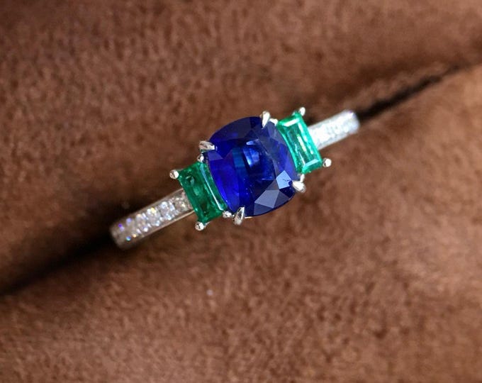 Natural untreated big royal blue sapphire ring with emeralds in 18k white gold/unique elegant luxury royal blue sapphire jewelry/unique ring