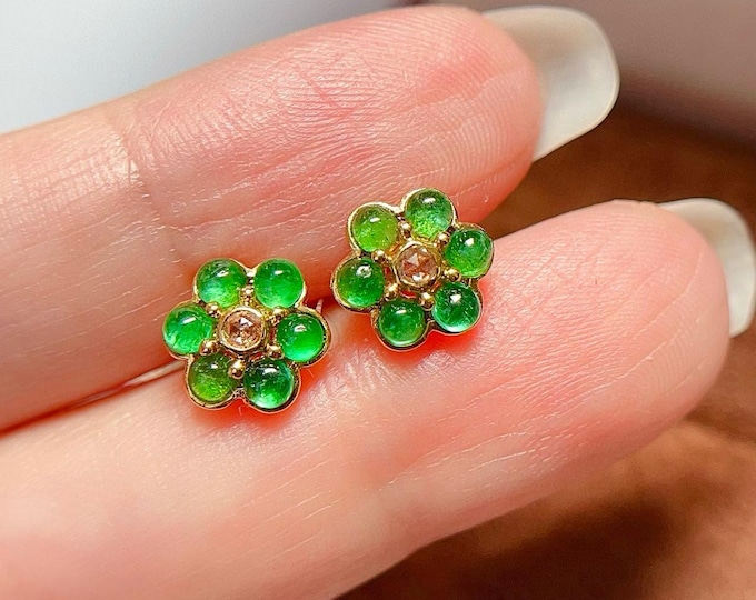 Natural Emerald Studs in 18k Yellow Gold/Hollow-out real emerald, heirloom emerald,custom emerald,emerald solitaire emerald studs gift