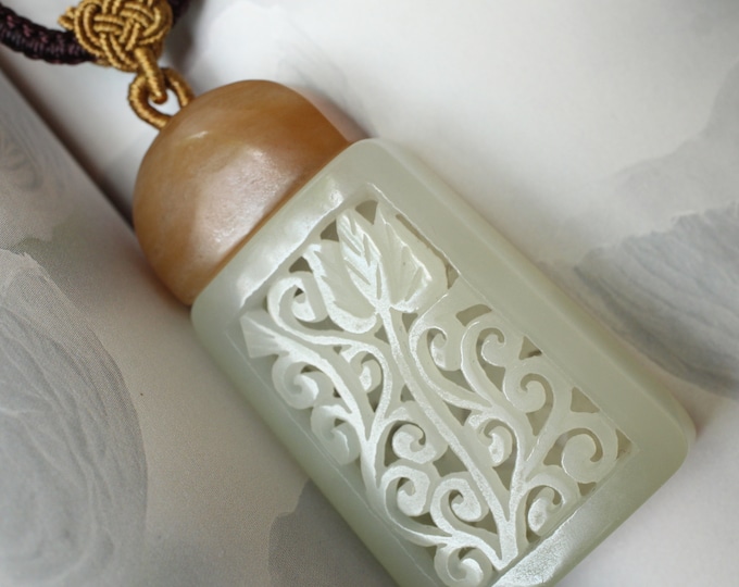 Natural white jade hollow-carved pendant Hand-carved jade pendant/White jade necklace/Unique carved jade diffuser/Vintage white jade pendant