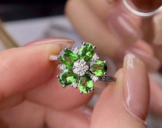 18k white gold natural Green Garnet ring with Diamonds/Engagement Tsavorite ring/Garnet stone/Art Deco Boho Halo Ring/Unique Promise ring